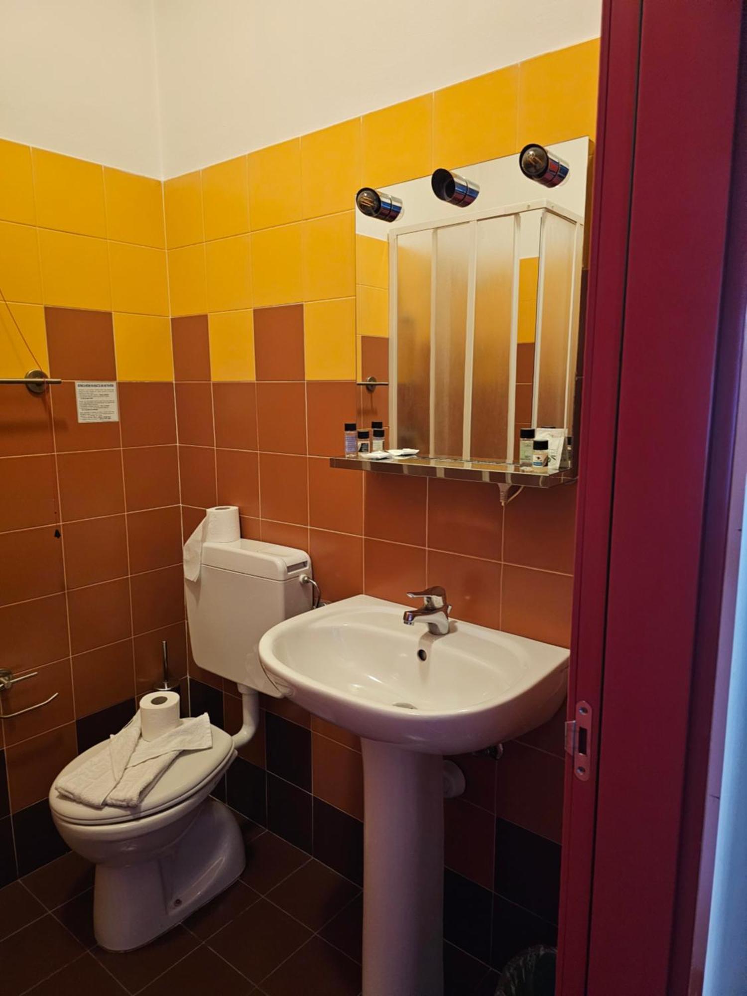 None Hotel Arcadia מראה חיצוני תמונה